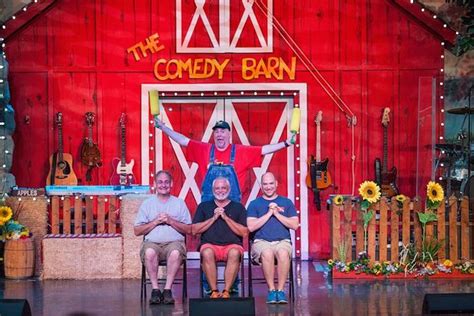 Does The Comedy Barn Serve Food? And Should a Comedy Club Incorporate Dining for an Enhanced Experience?